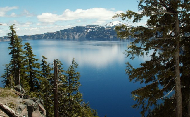 #htmlcaption_565 Crater Lake National Park: Hiking and Backpacking This Natural Wonder